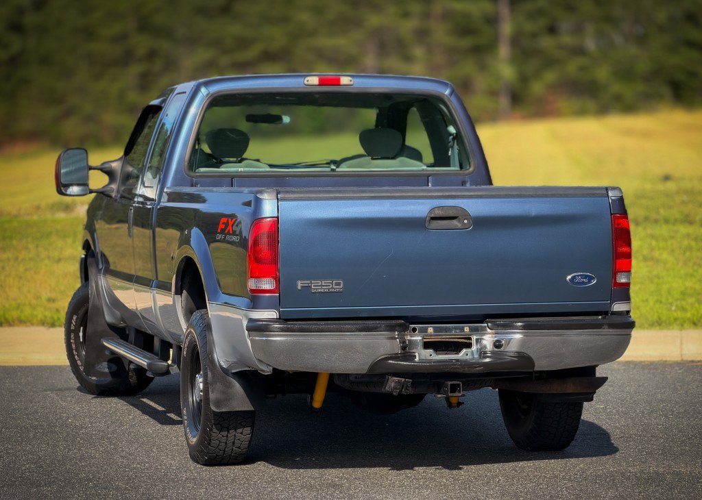 Used 2004 Ford F250 XLT AWD/4WD image 8