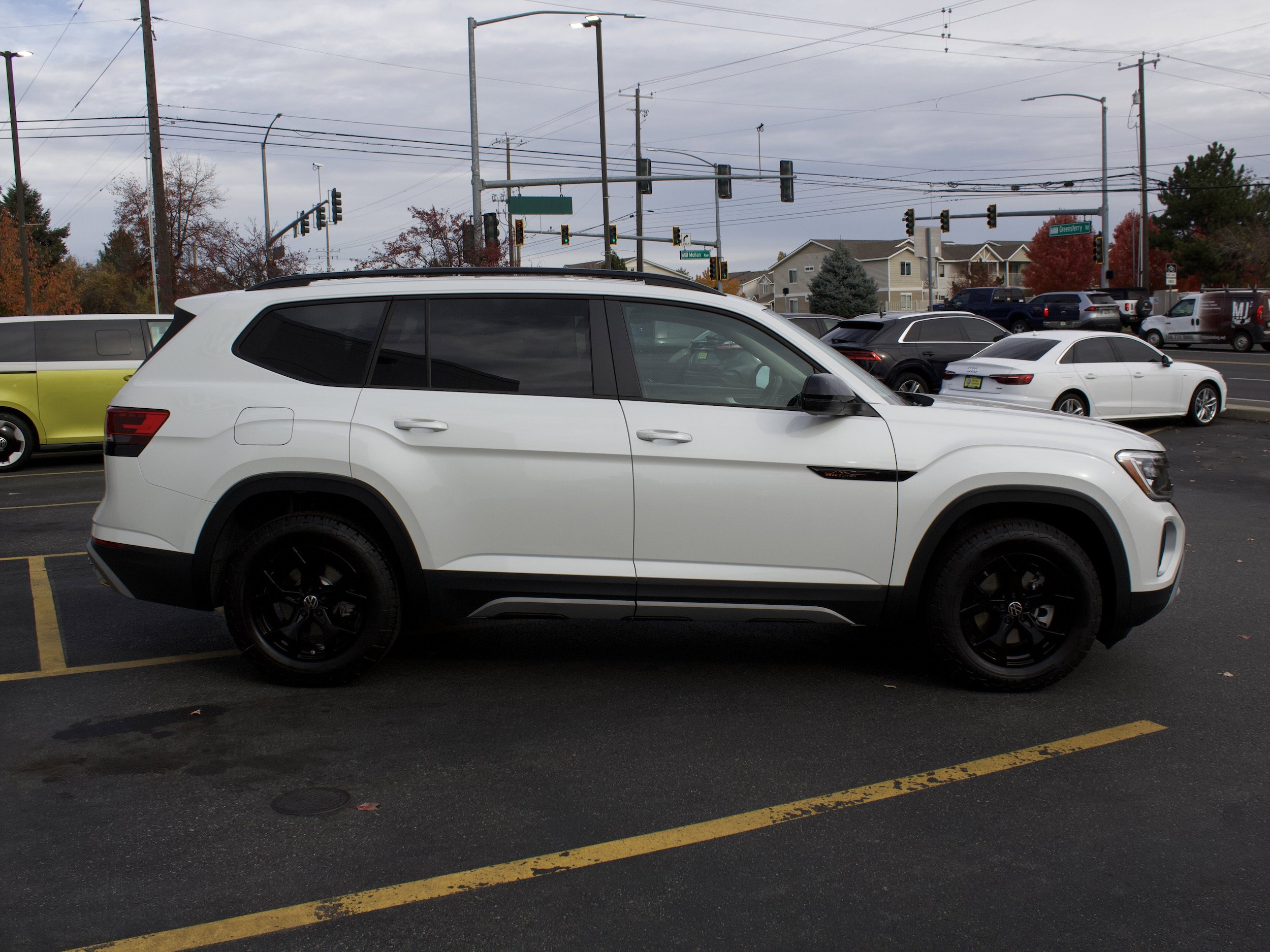 New 2026 Volkswagen Atlas Peak Edition AWD/4WD image 4