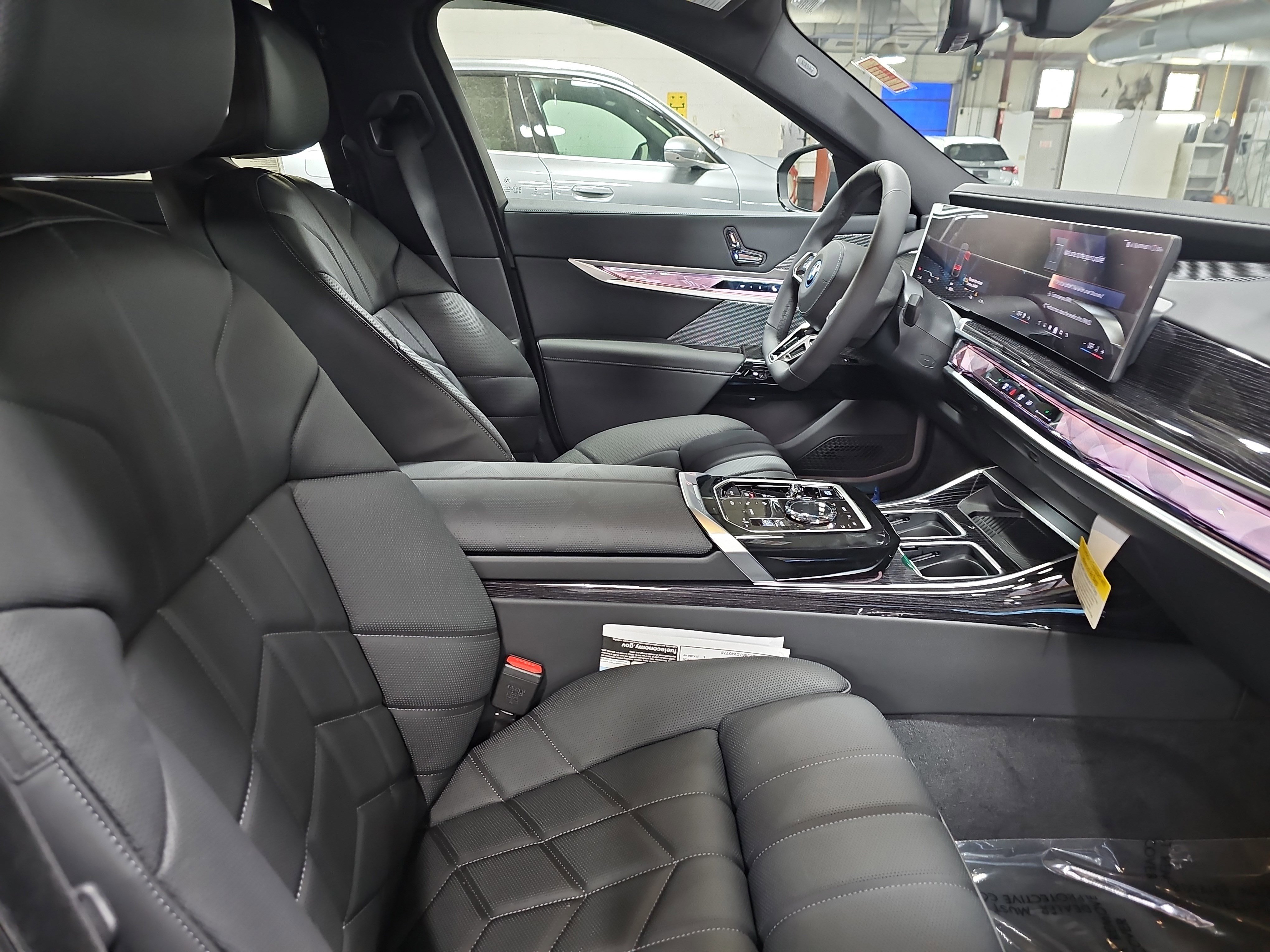 New 2026 BMW i7 eDrive50 w/ Executive Package image 10