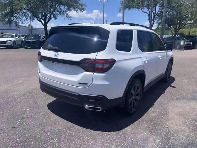 Used 2025 Honda Pilot Sport image 5