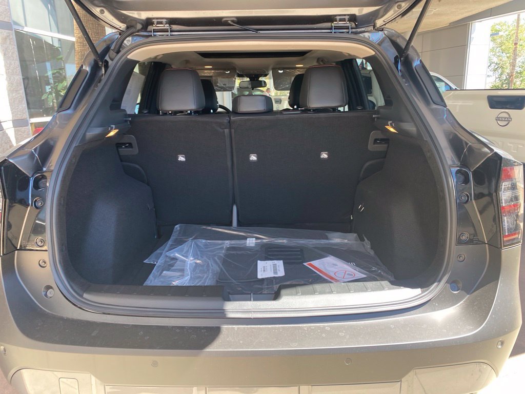 New 2027 Nissan Kicks SR w/ SR Premium Package FWD image 30