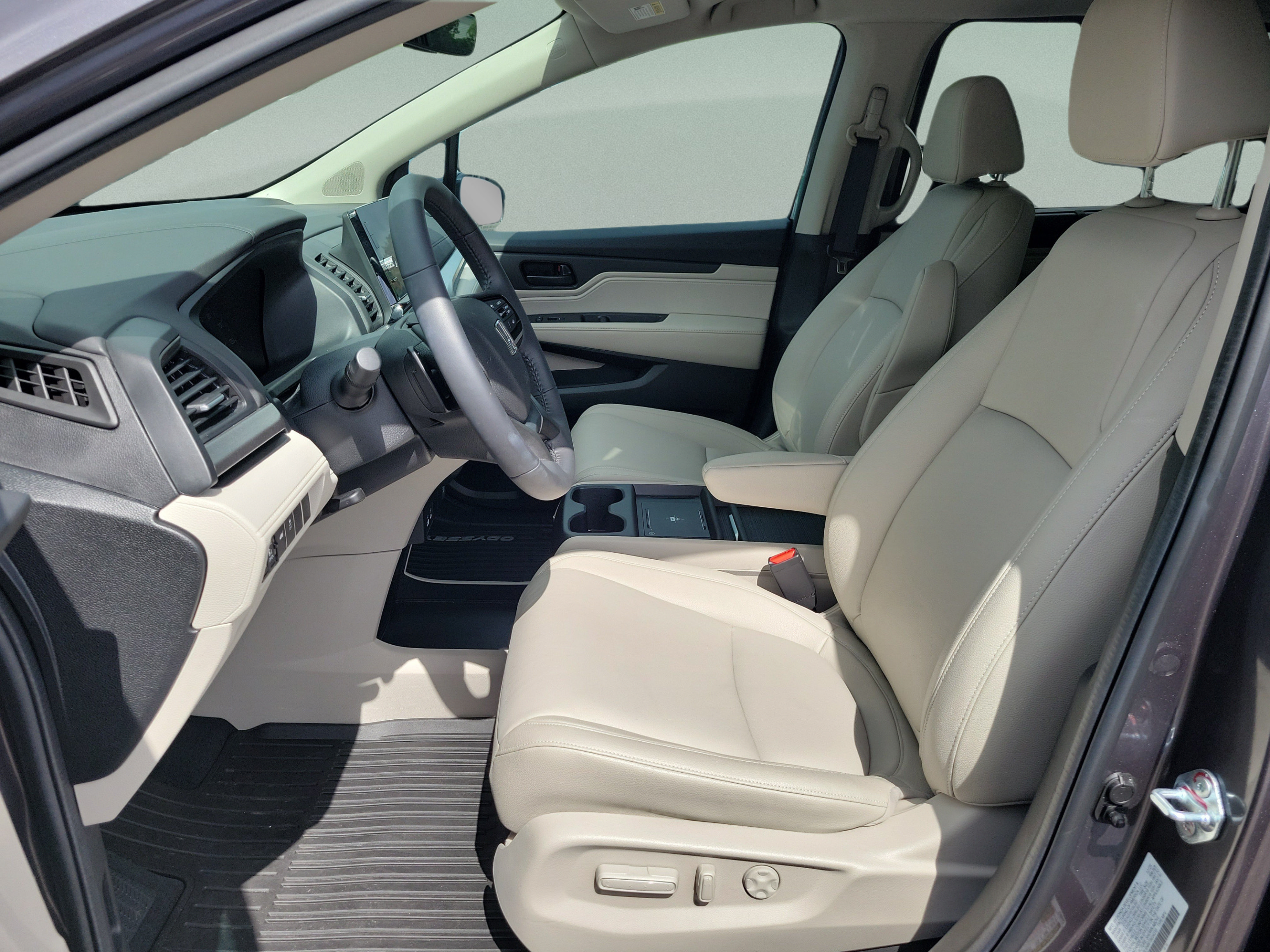 Certified 2026 Honda Odyssey EX-L image 25