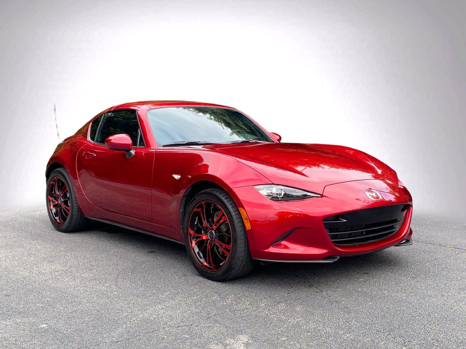 Used 2022 MAZDA MX-5 Miata RF Grand Touring RWD image 2