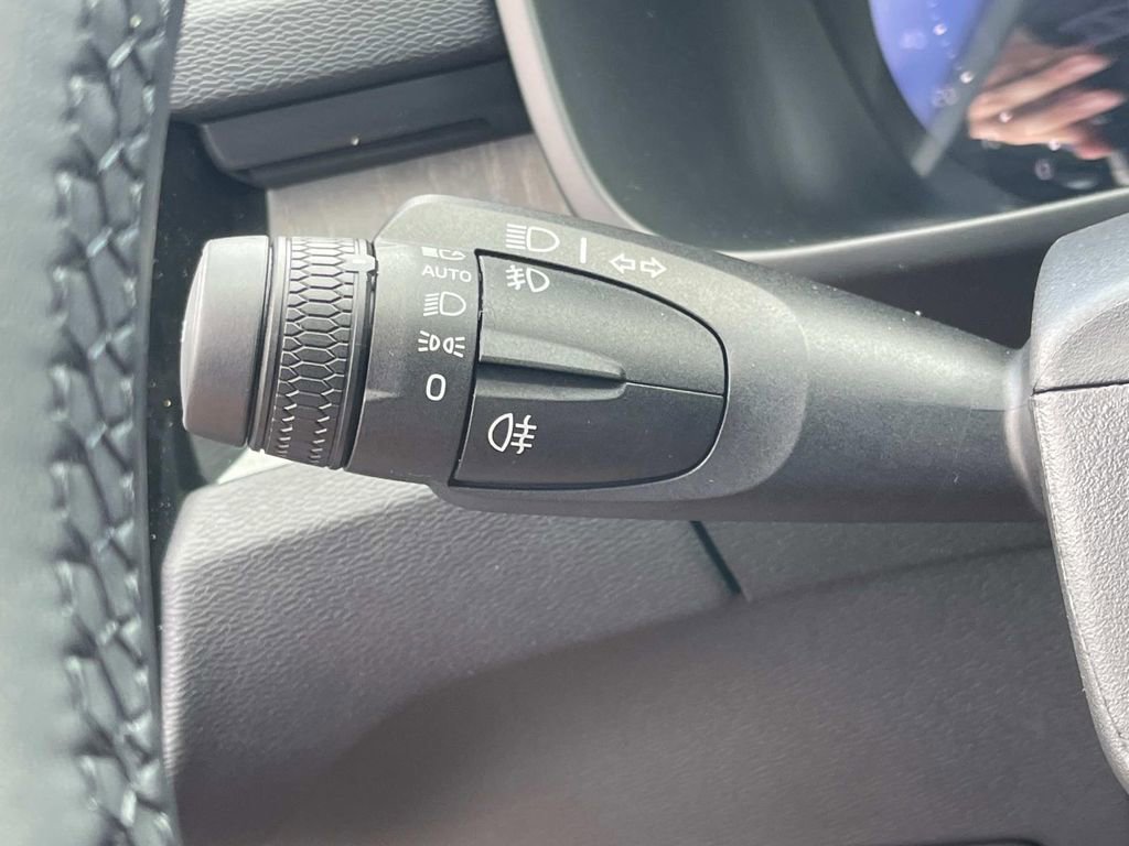 New 2026 Volvo XC40 B5 Plus w/ Protection Package Premier image 33