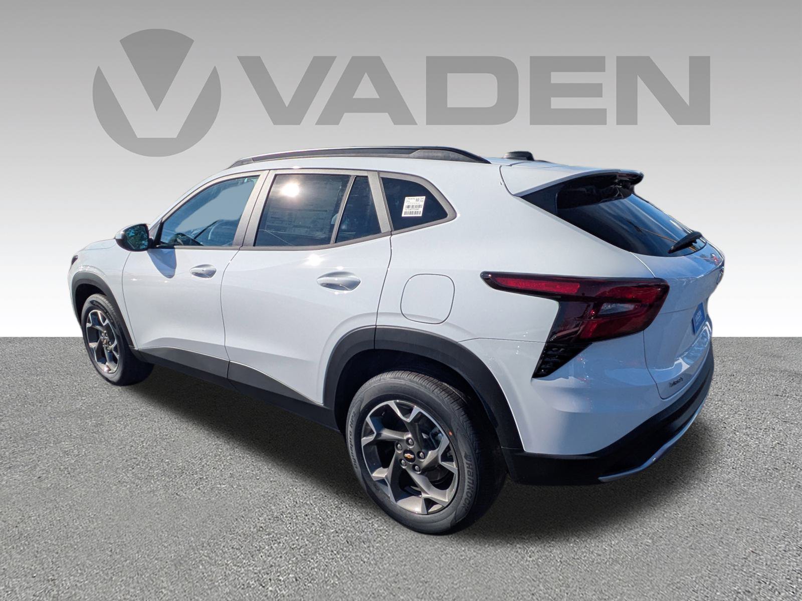 New 2026 Chevrolet Trax LT w/ Driver Confidence Package FWD image 25