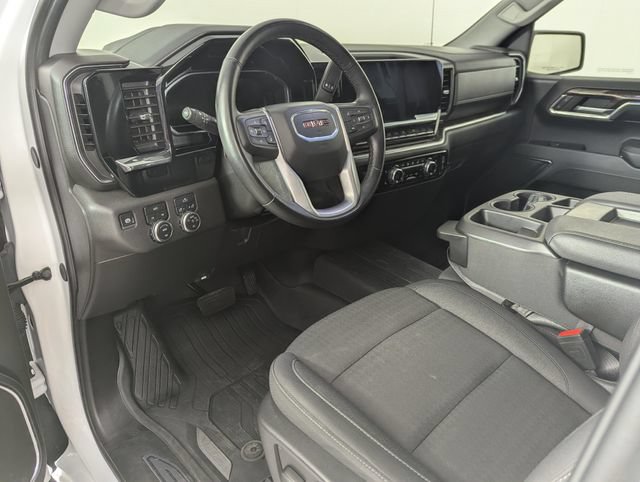 Used 2024 GMC Sierra 1500 Elevation w/ LPO, Elevation Black Package AWD/4WD image 17