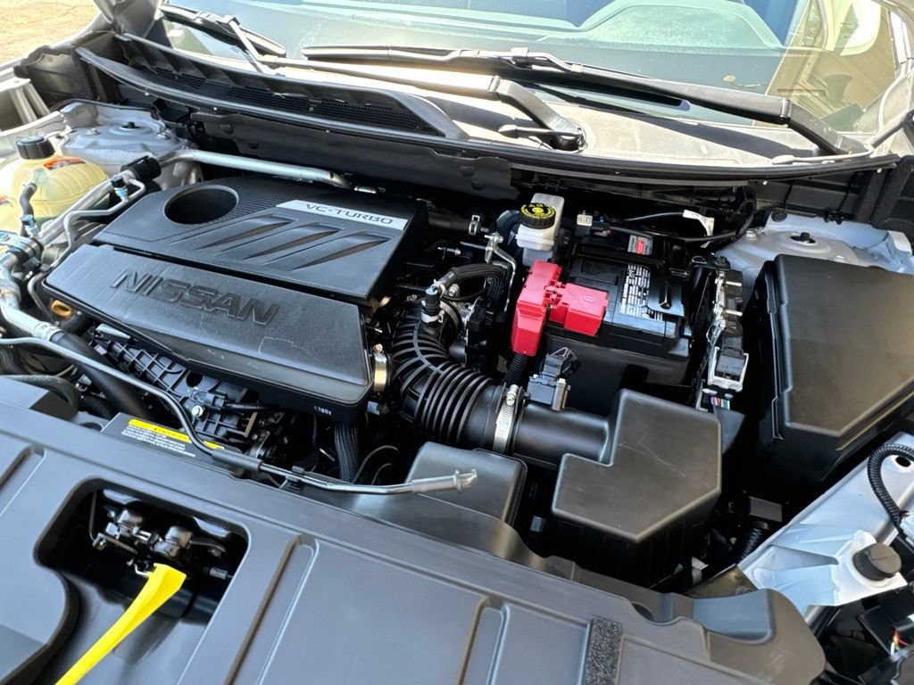 Used 2025 Nissan Rogue SV FWD image 24