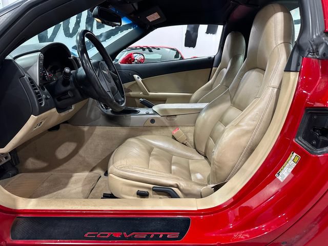 Used 2005 Chevrolet Corvette Coupe w/ Preferred Equipment Group RWD image 9
