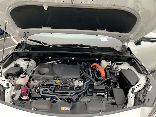 Used 2023 Toyota Venza LE image 16