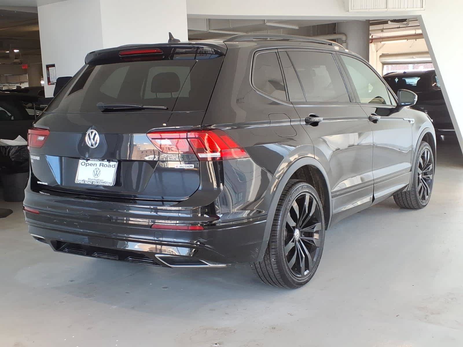 Used 2020 Volkswagen Tiguan SE R-Line AWD/4WD image 4