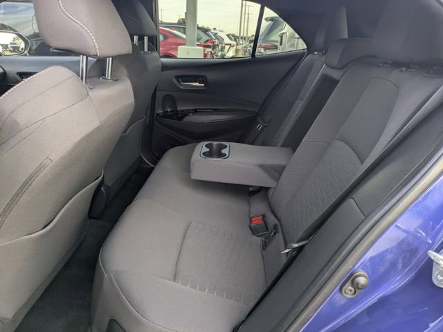 Used 2025 Toyota Corolla SE w/ SE Package image 27
