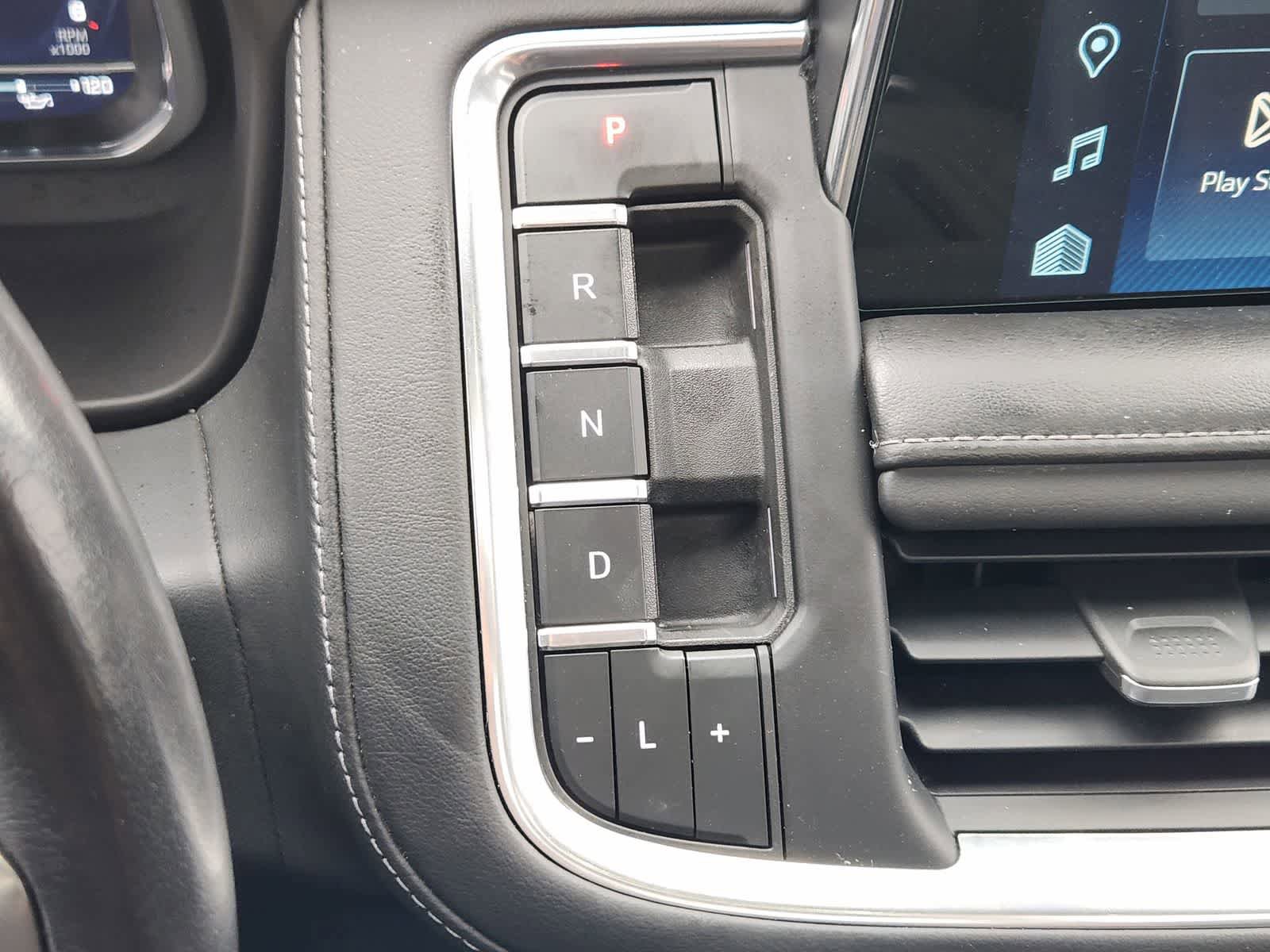 Used 2022 Chevrolet Tahoe Z71 w/ Luxury Package image 18