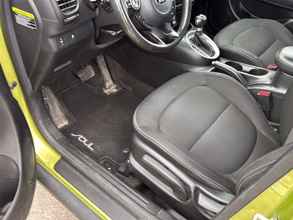 Used 2017 Kia Soul + FWD image 20