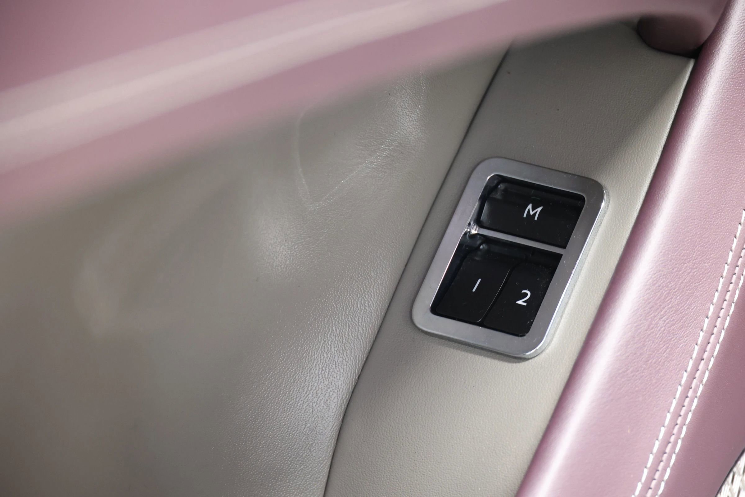 Used 2023 Bentley Bentayga Extended Wheelbase image 55