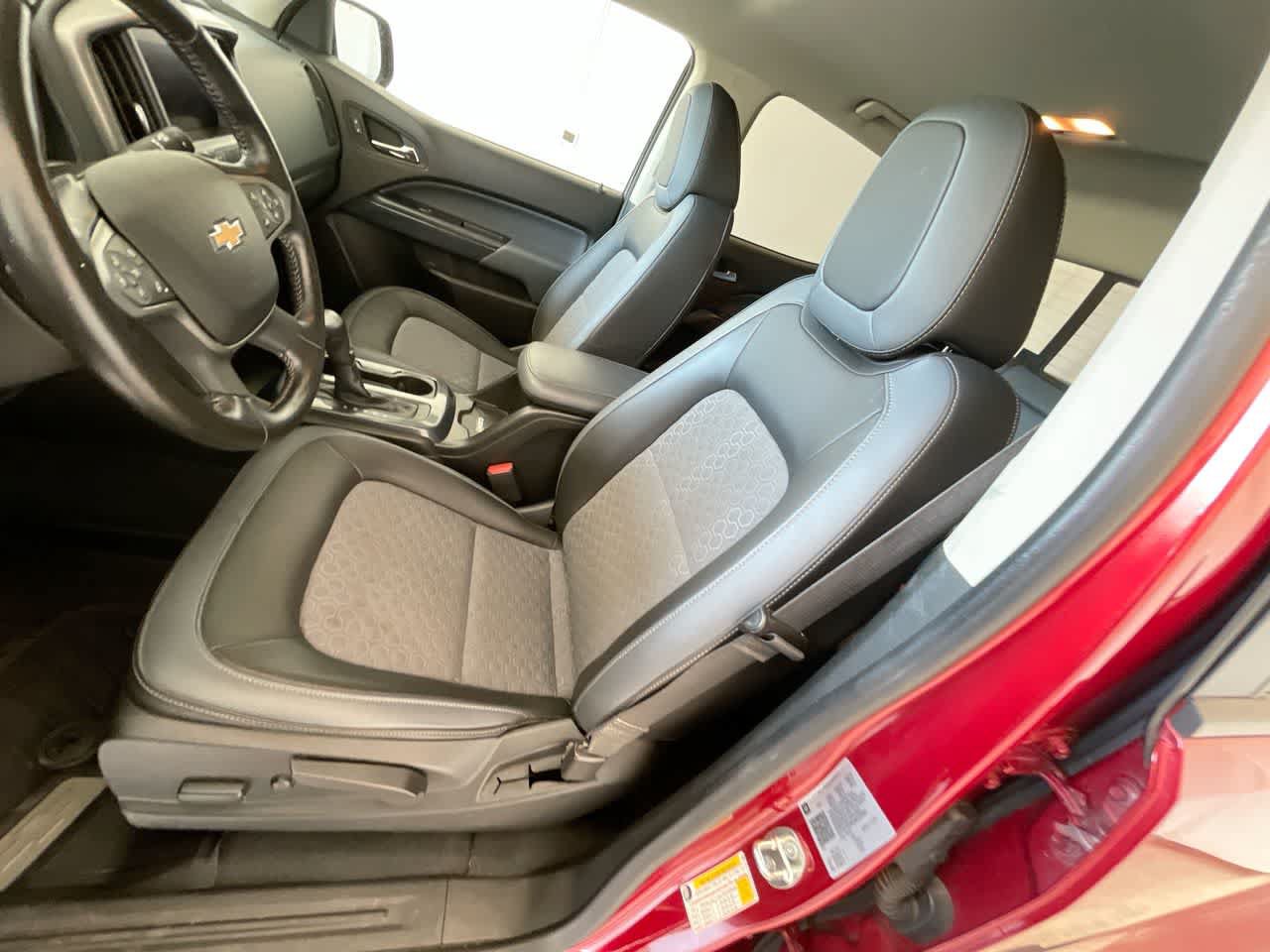 Used 2021 Chevrolet Colorado Z71 w/ Safety Package AWD/4WD image 11