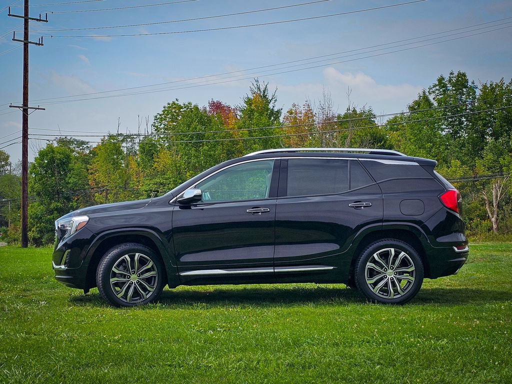 Used 2018 GMC Terrain Denali w/ Advanced Safety Package AWD/4WD image 6