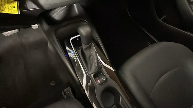 Used 2020 Toyota Corolla LE FWD image 20