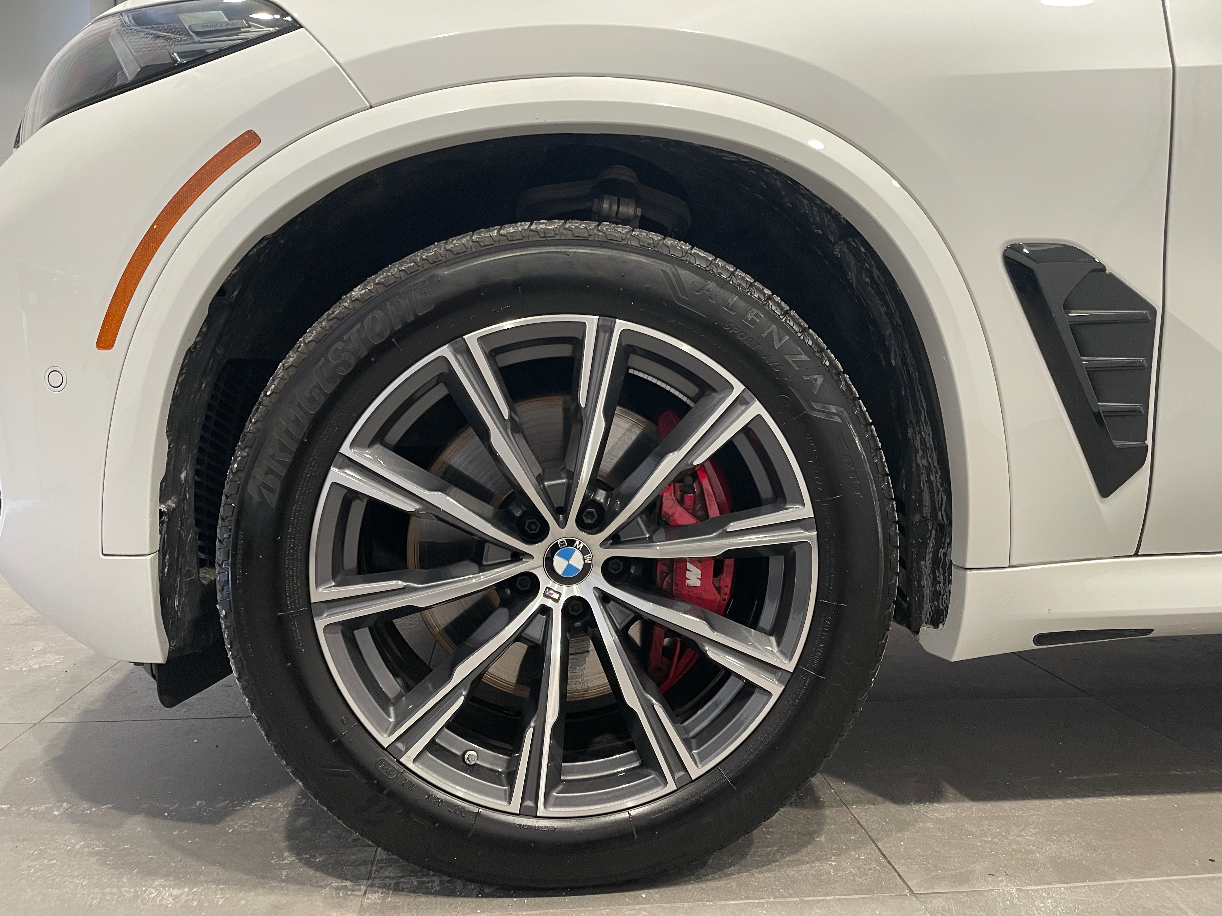 Certified 2025 BMW X5 xDrive40i w/ M Sport Package image 8