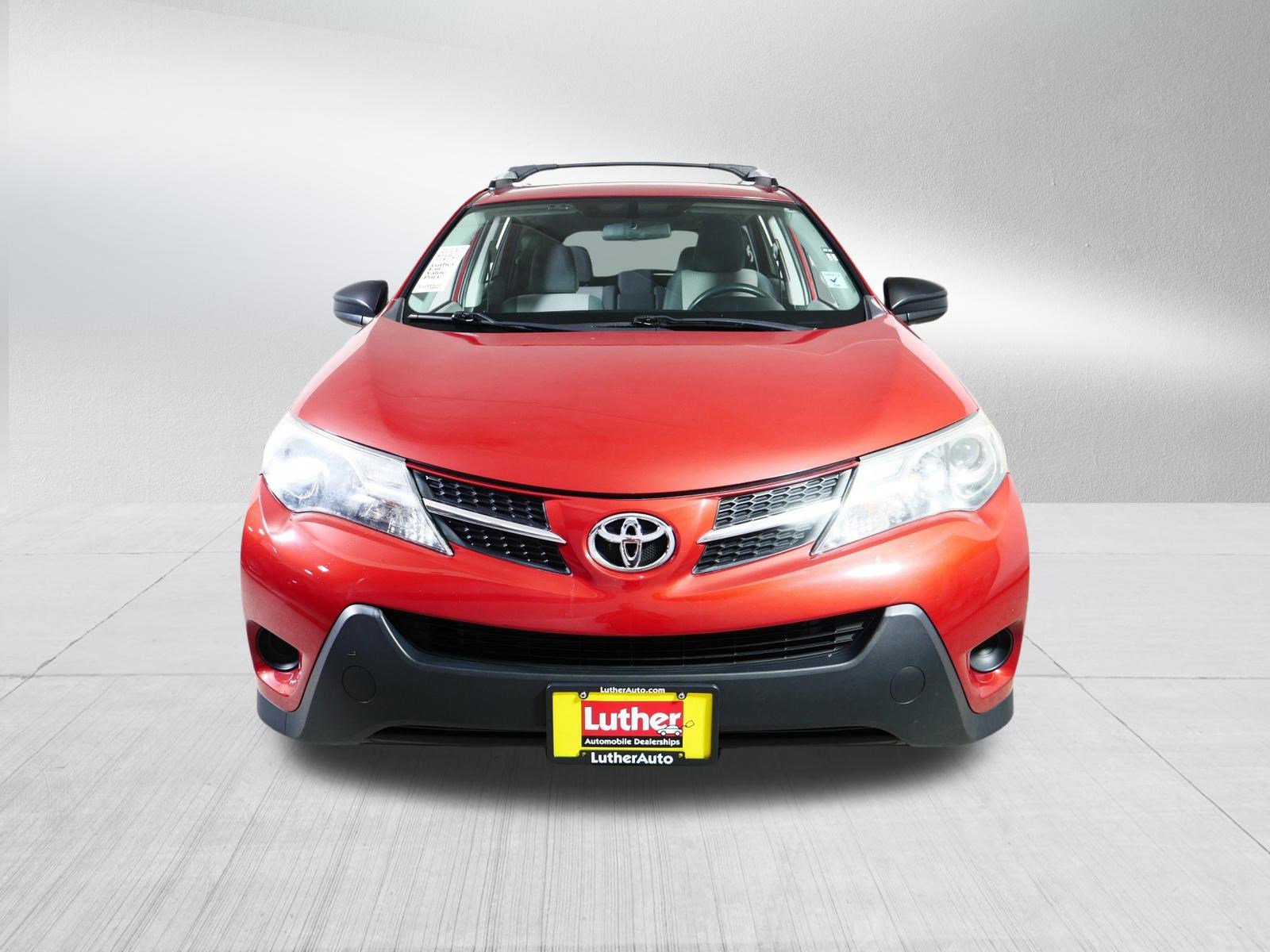 Used 2013 Toyota RAV4 LE AWD/4WD image 2