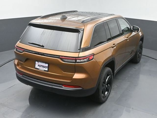 New 2026 Jeep Grand Cherokee Limited w/ Limited Altitude Package AWD/4WD image 28