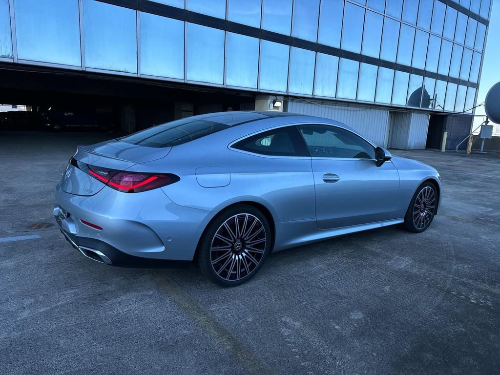 Used 2024 Mercedes-Benz CLE 300 4MATIC Coupe image 4