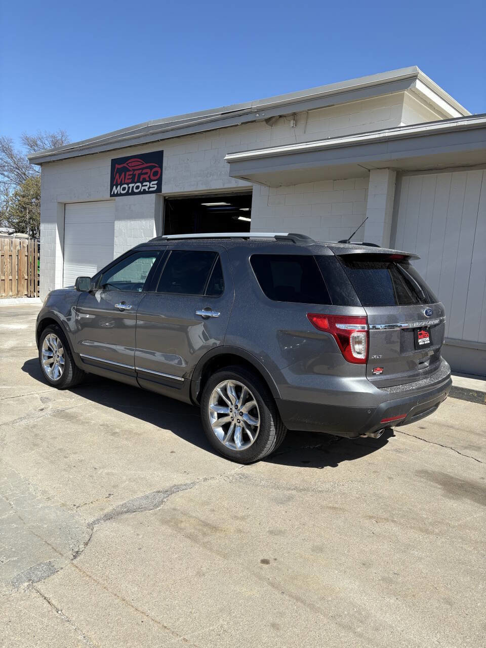 Used 2013 Ford Explorer XLT image 4