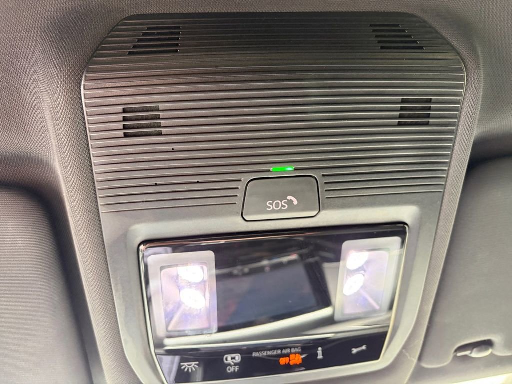 Certified 2024 Volkswagen Atlas Cross Sport SE FWD image 22