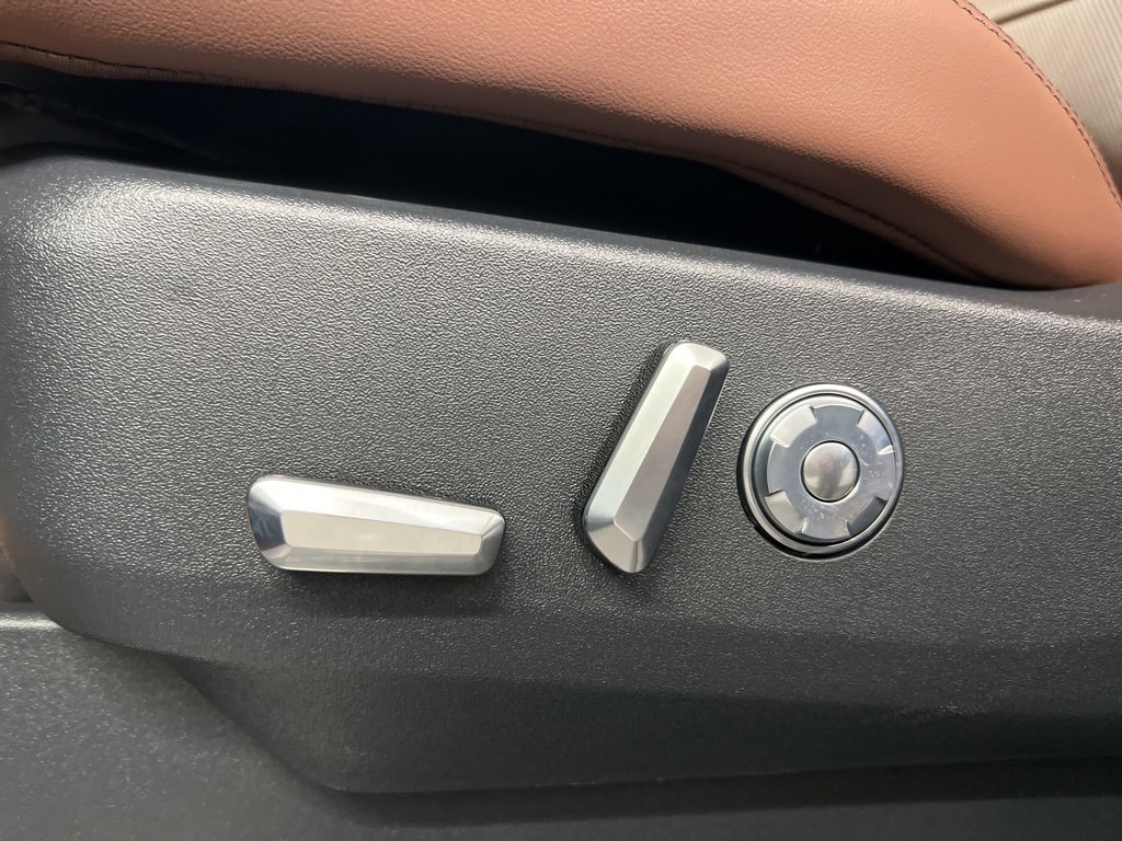 New 2026 Lincoln Navigator Reserve image 32