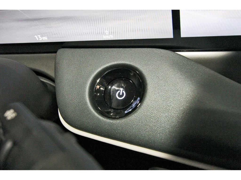 New 2026 Nissan Leaf Platinum+ w/ Cargo Package (Platinum+) image 19