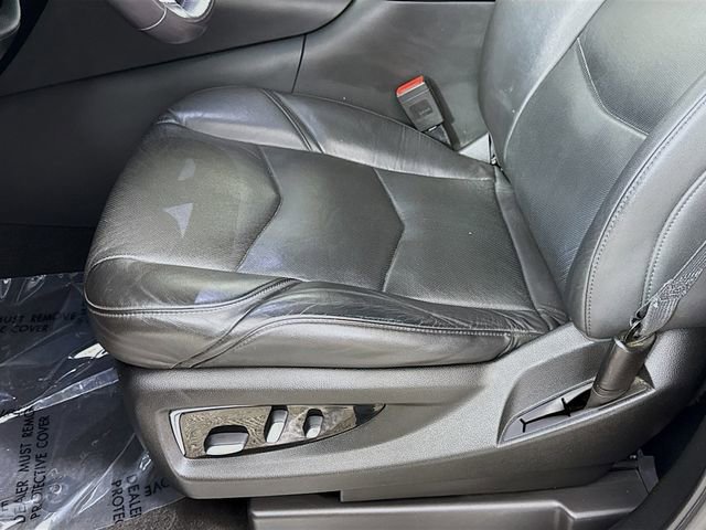 Used 2019 Cadillac Escalade Premium Luxury image 22