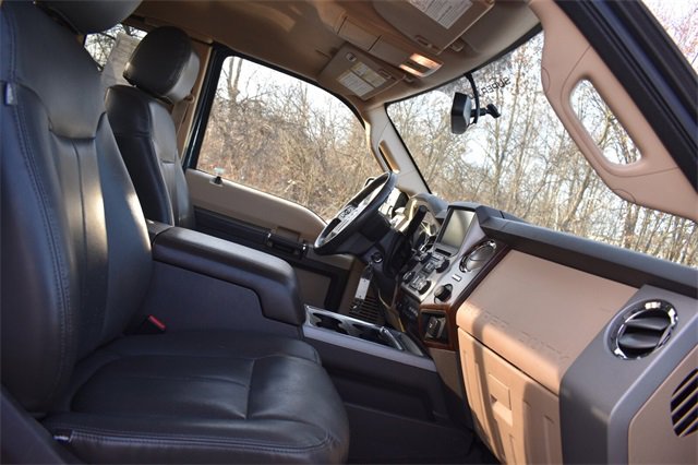 Used 2015 Ford F350 Lariat w/ Chrome Package image 15