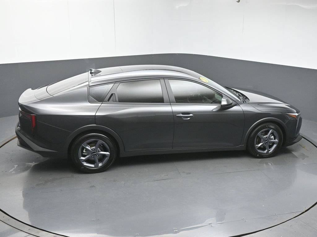 Used 2025 Kia K4 FWD image 45