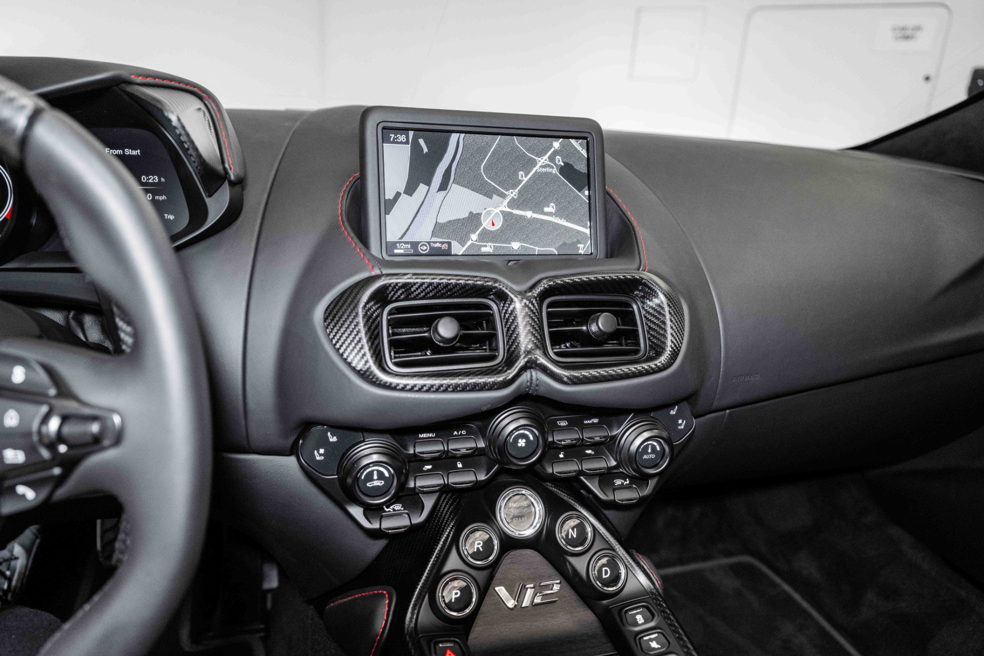 Used 2023 Aston Martin V12 Vantage Roadster image 21