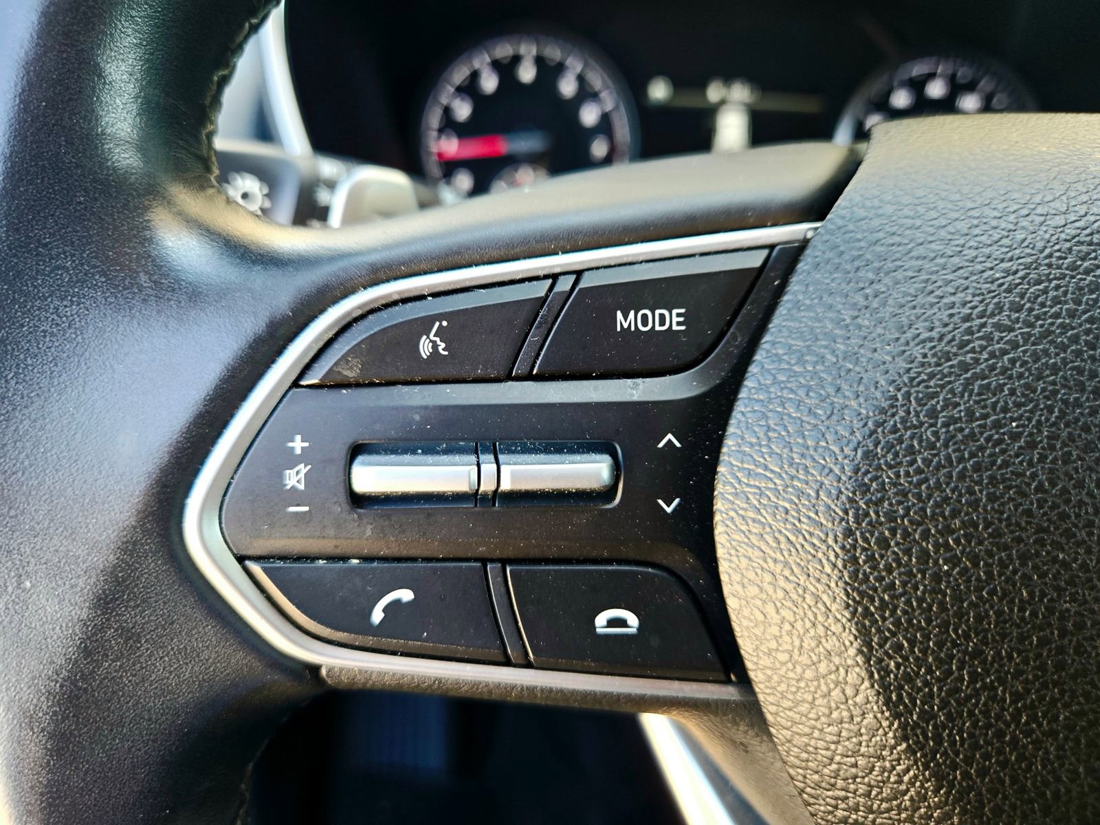 Certified 2023 Hyundai Santa Fe SEL image 12