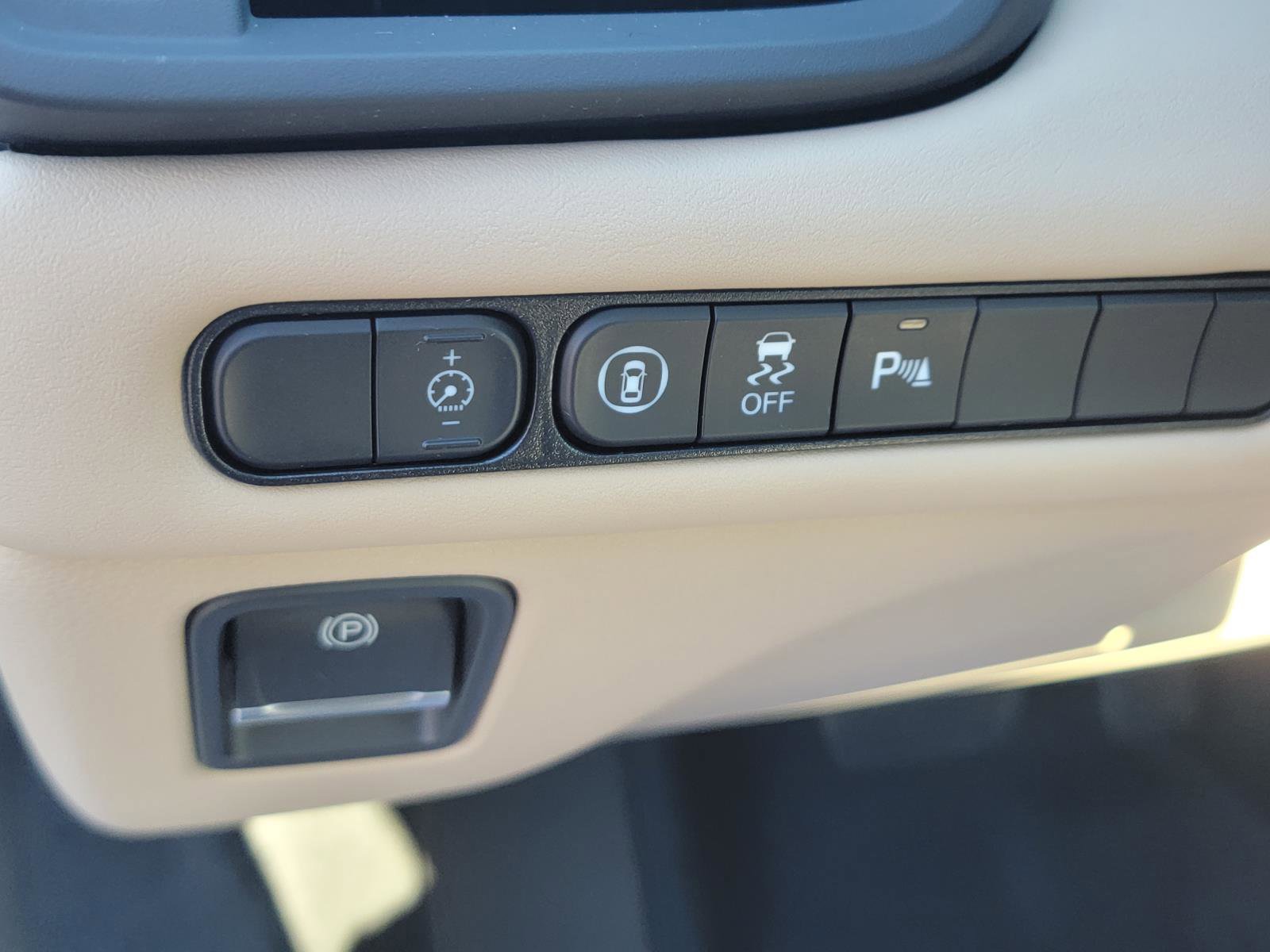 Certified 2025 Acura TLX w/ Technology Package image 31