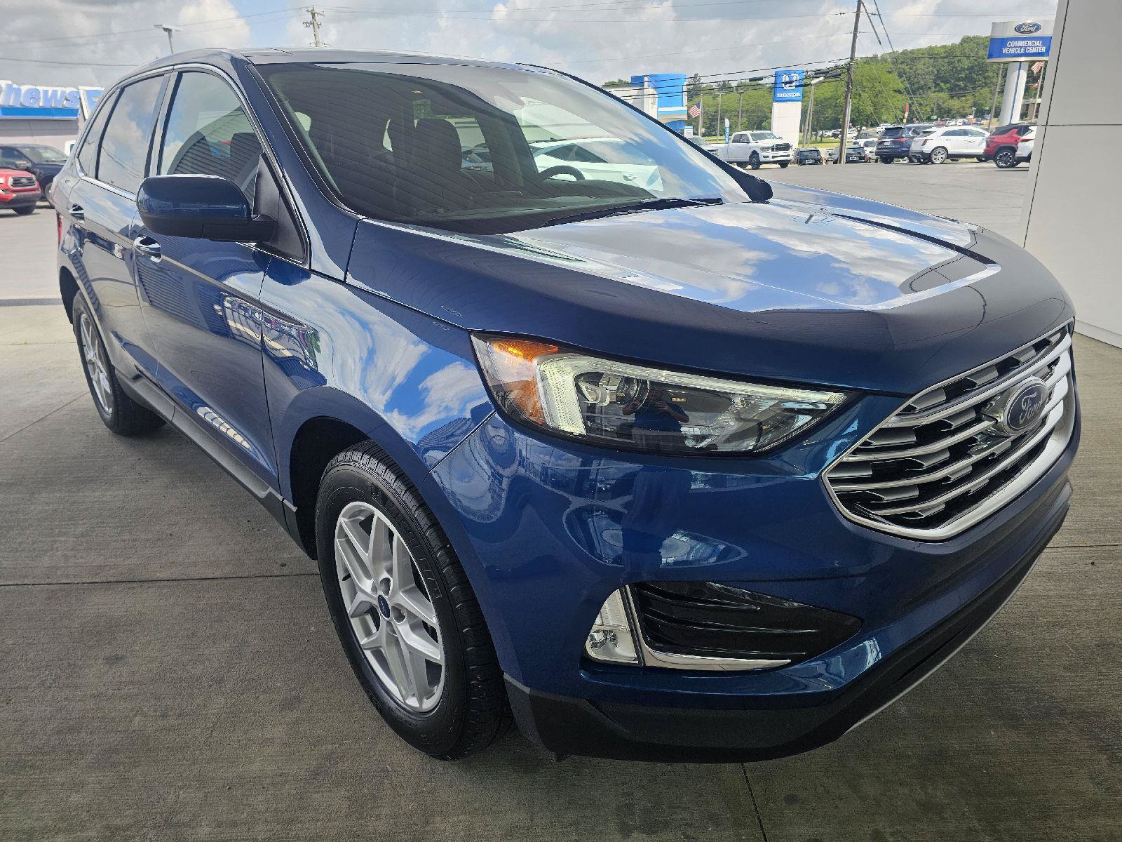 Used 2022 Ford Edge SEL w/ Convenience Package AWD/4WD image 8