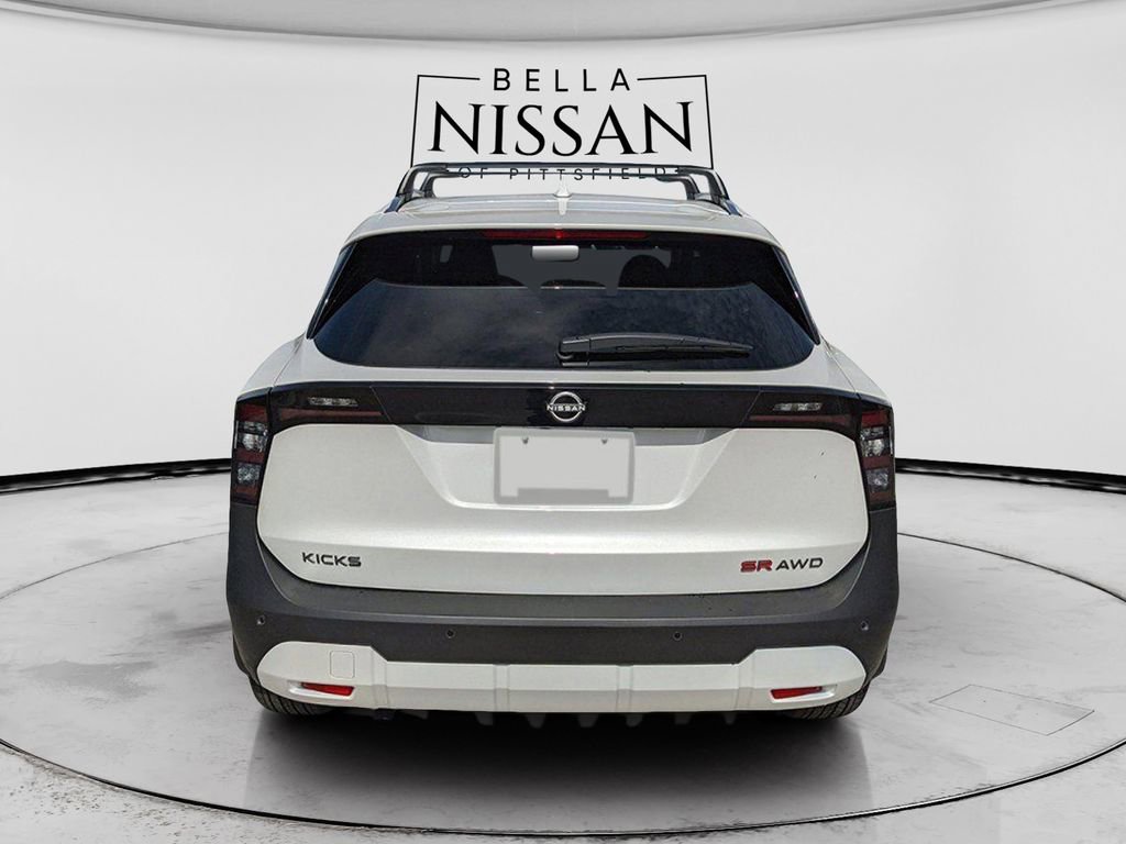 New 2026 Nissan Kicks SR w/ Cold Weather Package image 4