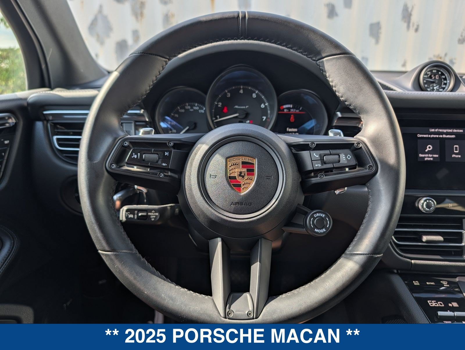 Used 2025 Porsche Macan Turbo AWD/4WD image 28