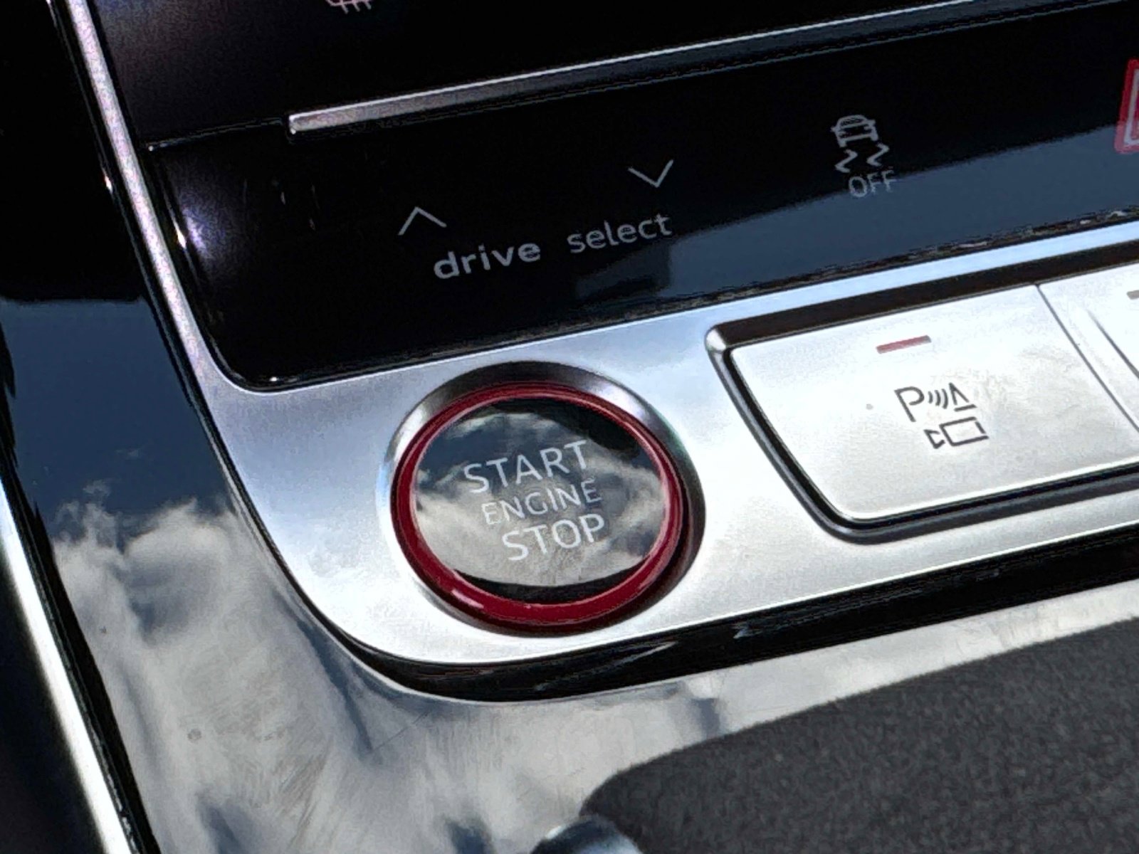 Used 2024 Audi RS Q8 image 52