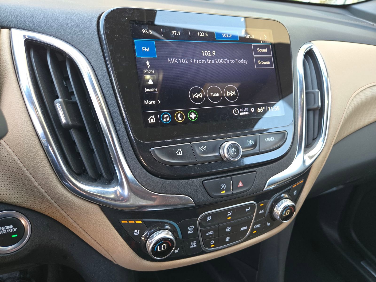 Used 2024 Chevrolet Equinox Premier FWD image 15