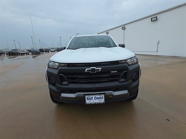 Used 2024 Chevrolet Colorado Trail Boss w/ Advanced Trailering Package AWD/4WD image 3