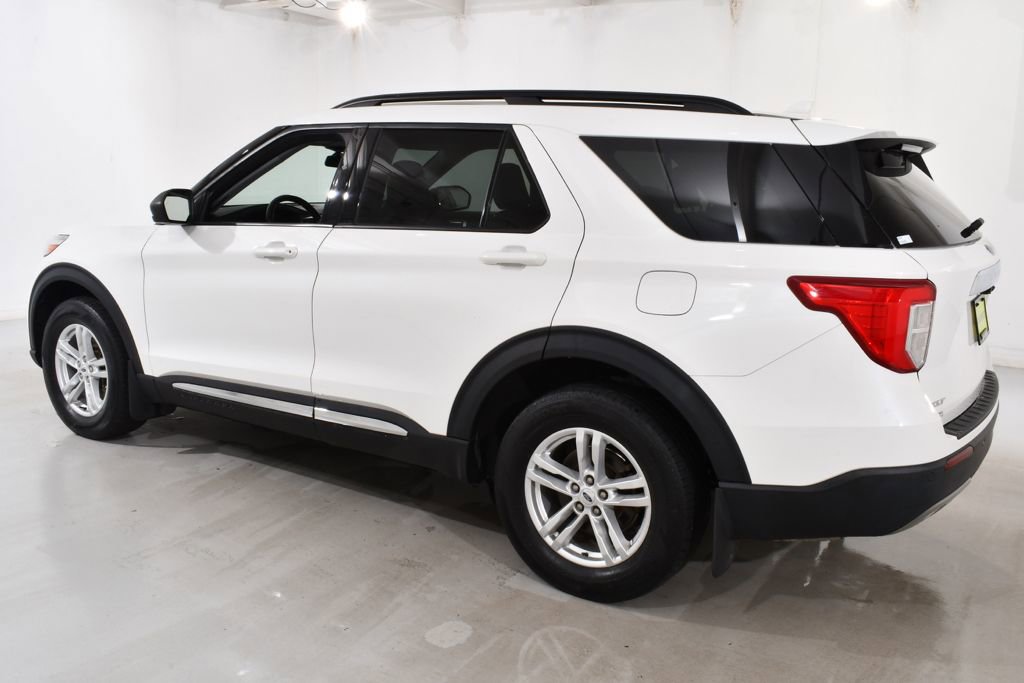 Used 2022 Ford Explorer XLT w/ Equipment Group 202A AWD/4WD image 15