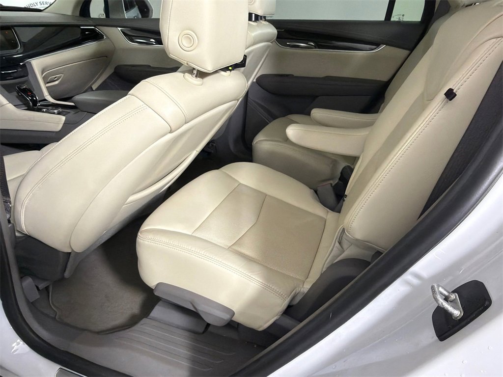 Used 2020 Cadillac XT6 Premium Luxury image 22