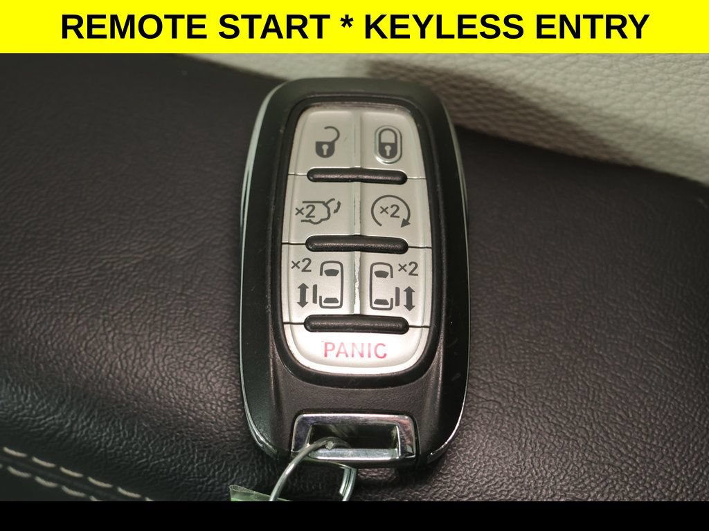 Used 2023 Chrysler Voyager LX FWD image 10