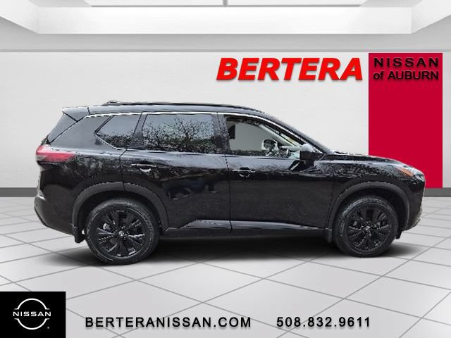 Used 2023 Nissan Rogue SV w/ SV Premium B Package AWD/4WD image 2