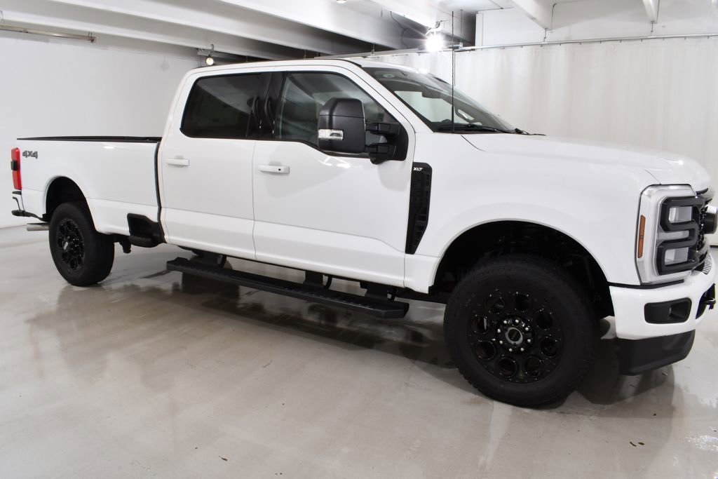 New 2026 Ford F350 XLT w/ XLT Premium Package AWD/4WD image 5