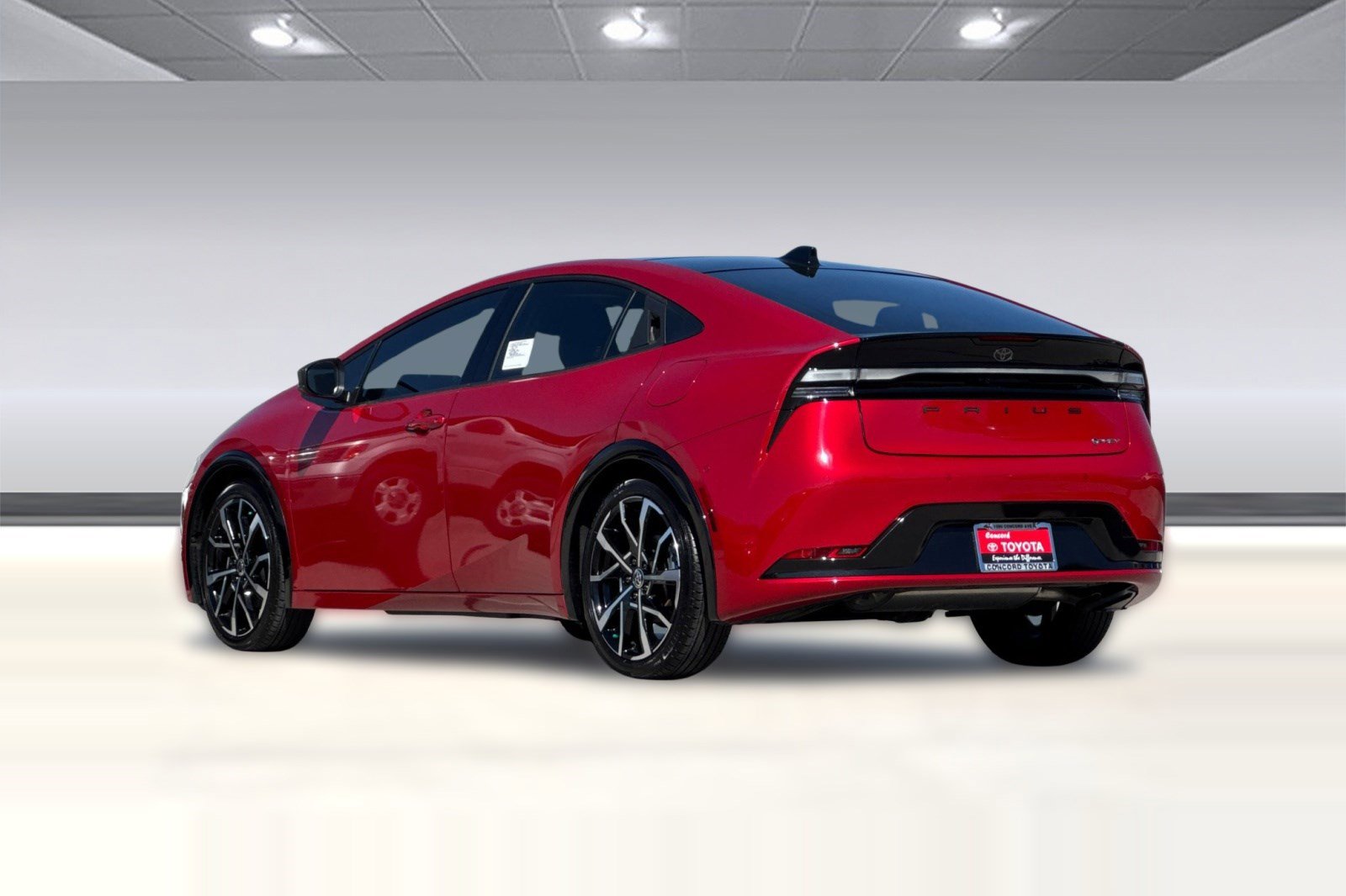 Used 2025 Toyota Prius Plug-In Hybrid w/ Limited Premium Package image 7