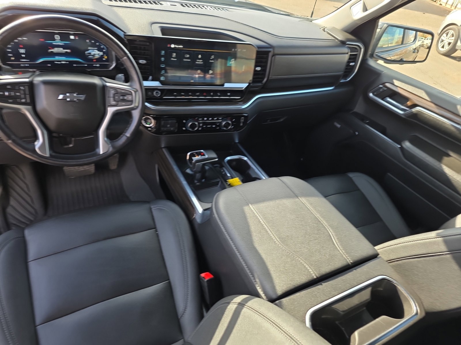 Used 2023 Chevrolet Silverado 1500 LT Trail Boss w/ LT Trail Boss Premium Package image 15