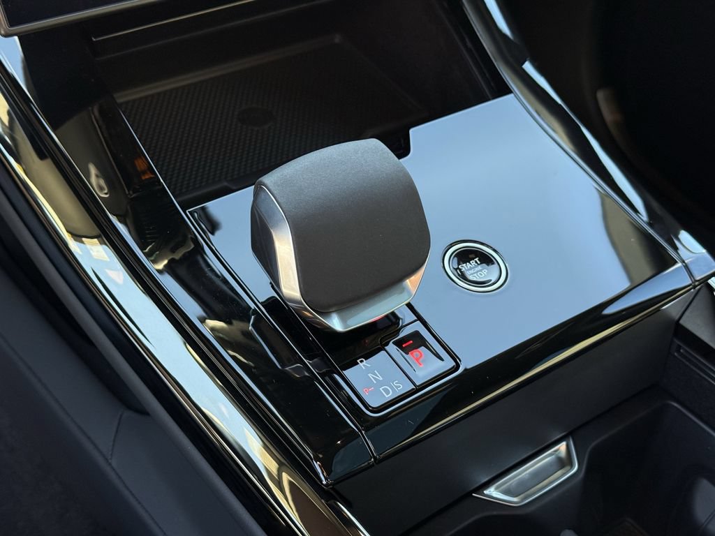 New 2025 Land Rover Range Rover Sport SE AWD/4WD image 22