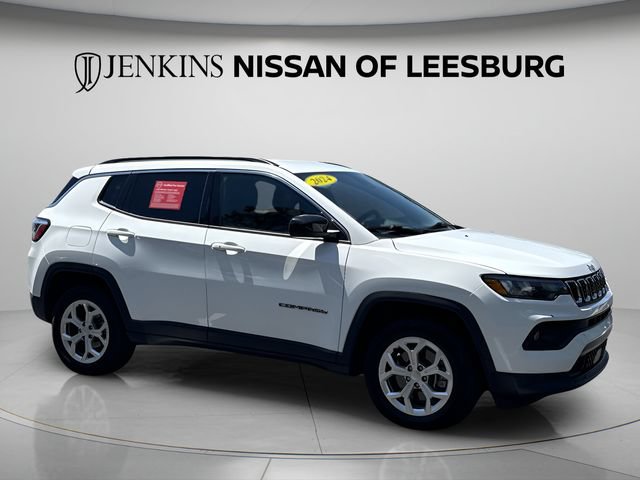 Used 2024 Jeep Compass Latitude AWD/4WD image 5